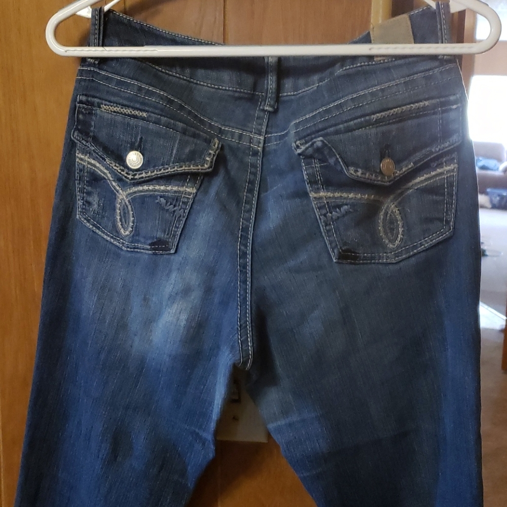 Skinny Jean's - Picture 2 of 2